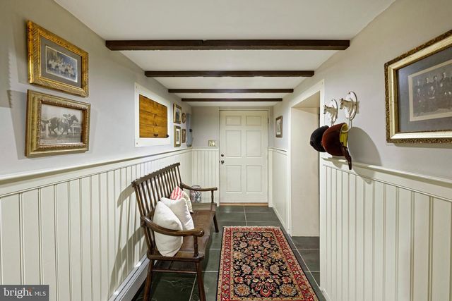 406 E WASHINGTON ST, Middleburg, VA 20117