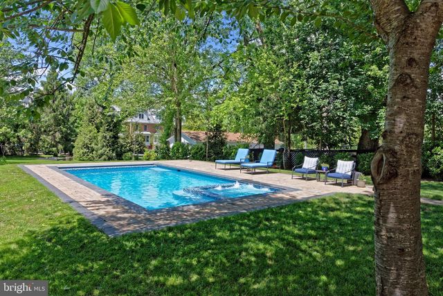 406 E WASHINGTON ST, Middleburg, VA 20117