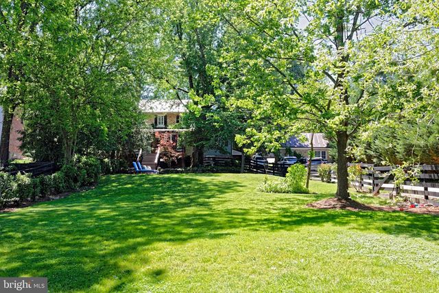 406 E WASHINGTON ST, Middleburg, VA 20117