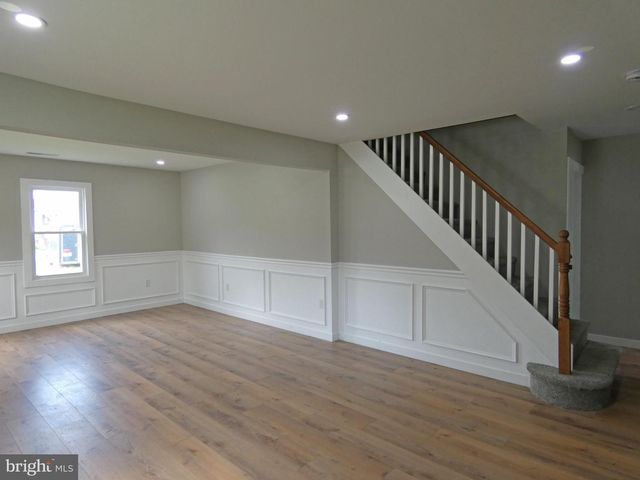 105 E DEL A VUE AVE, Carneys Point, NJ 08069