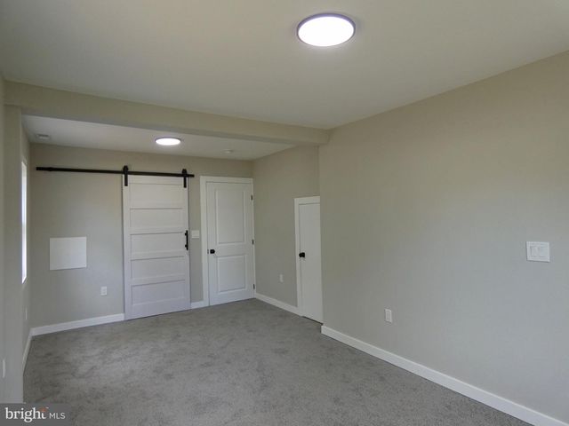 105 E DEL A VUE AVE, Carneys Point, NJ 08069