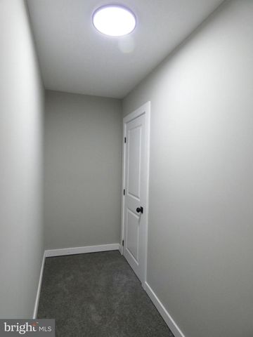 105 E DEL A VUE AVE, Carneys Point, NJ 08069