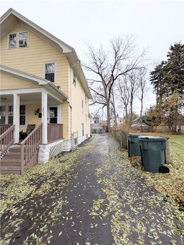 206 Avenue E Avenue, Rochester, NY 14615