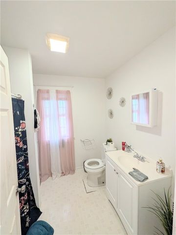 206 Avenue E Avenue, Rochester, NY 14615