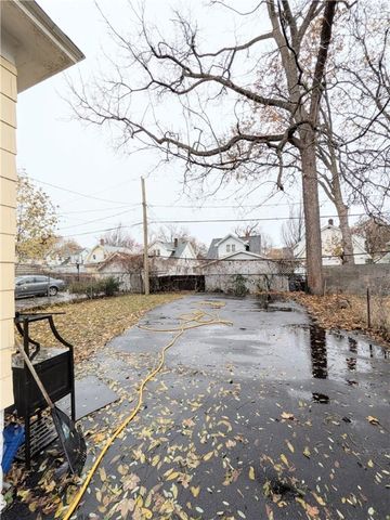 206 Avenue E Avenue, Rochester, NY 14615