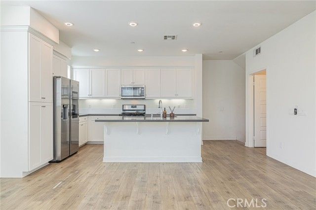 12800 N Watt Lane D, Sylmar (los Angeles), CA 91342