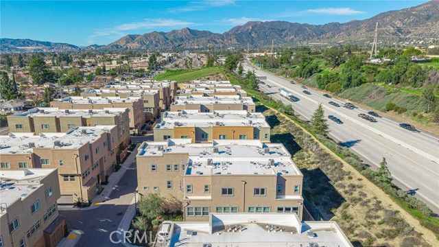 12800 N Watt Lane D, Sylmar (los Angeles), CA 91342