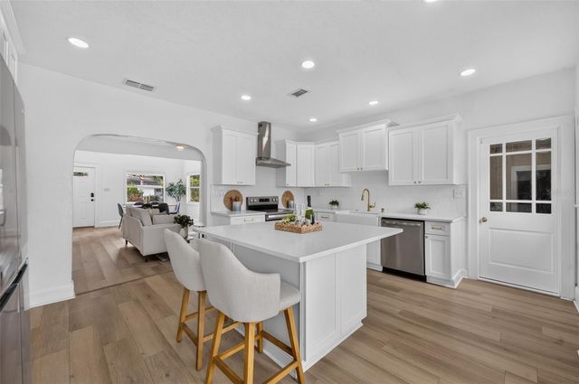 317 W KING ST, Orlando, FL 32804