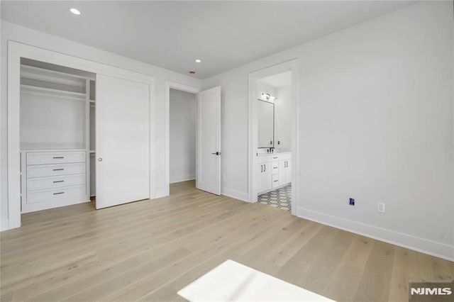 401 B Grand Avenue 401 B, Leonia, NJ 07605