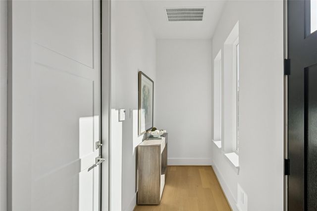 1405 W 21st St C, Houston, TX 77008