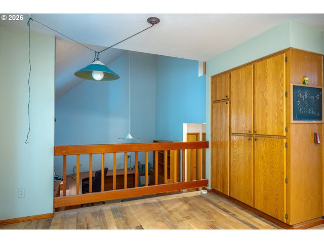 10585 Se FAIRWAY Dr, Happy Valley, OR 97086