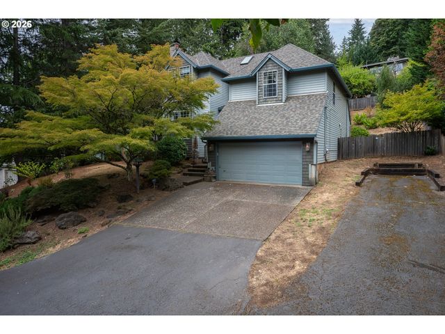 10585 Se FAIRWAY Dr, Happy Valley, OR 97086