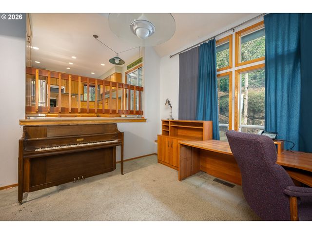 10585 Se FAIRWAY Dr, Happy Valley, OR 97086