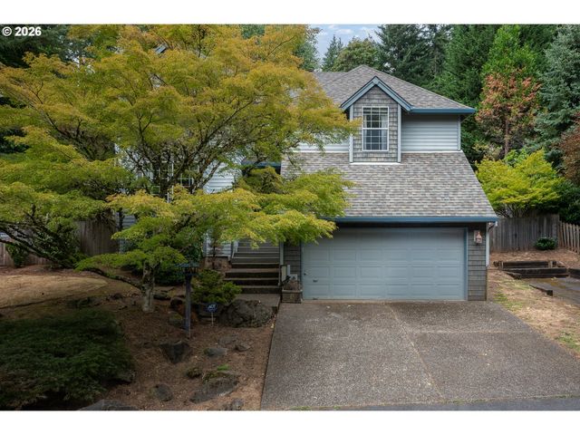 10585 Se FAIRWAY Dr, Happy Valley, OR 97086