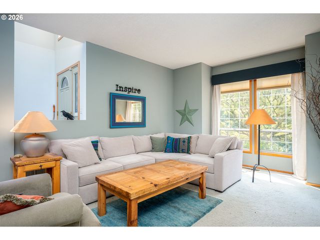 10585 Se FAIRWAY Dr, Happy Valley, OR 97086