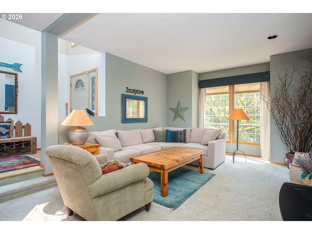 10585 Se FAIRWAY Dr, Happy Valley, OR 97086