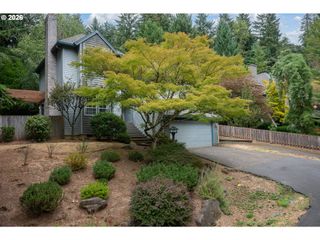10585 Se FAIRWAY Dr, Happy Valley, OR 97086