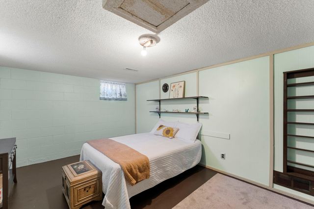 436 4th Avenue NW, Cambridge, MN 55008