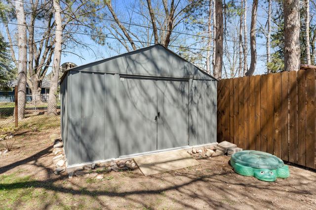 436 4th Avenue NW, Cambridge, MN 55008