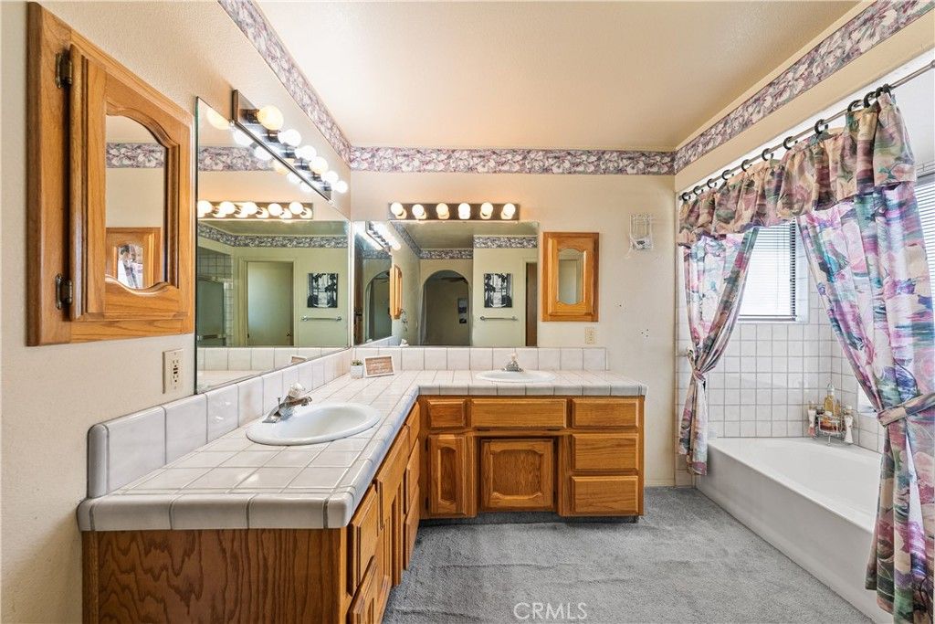 Image 43 of property listing at 9948 Irene, California City, CA 93505