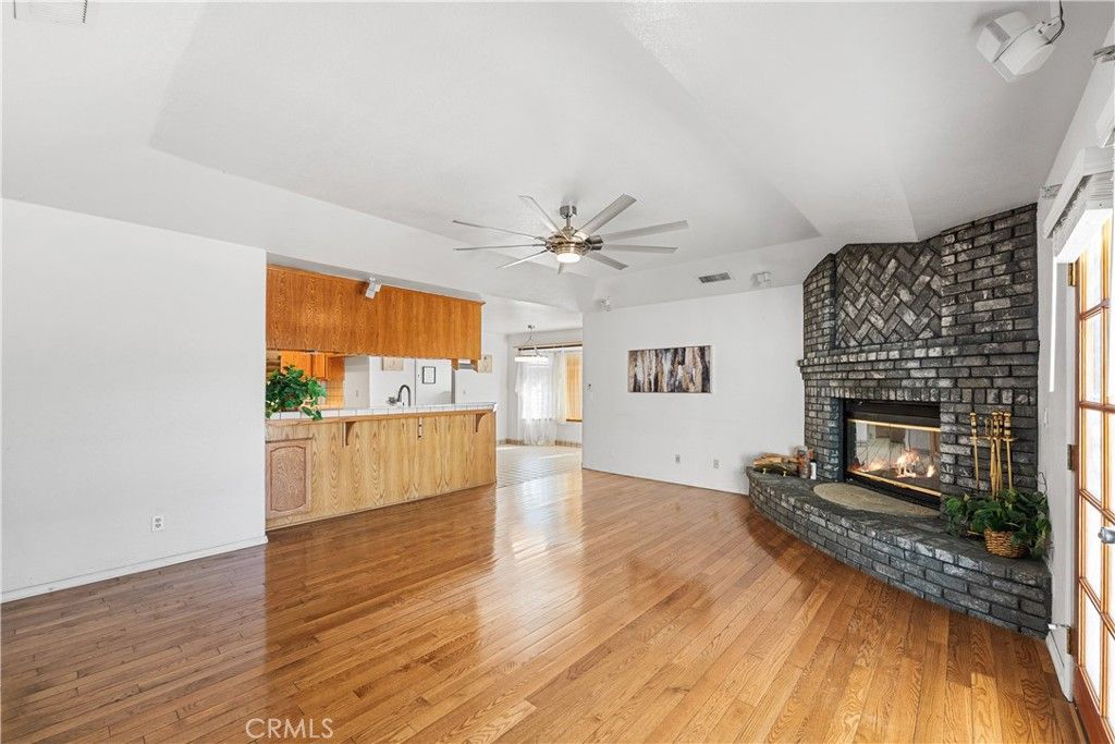 Image 6 of property listing at 9948 Irene, California City, CA 93505