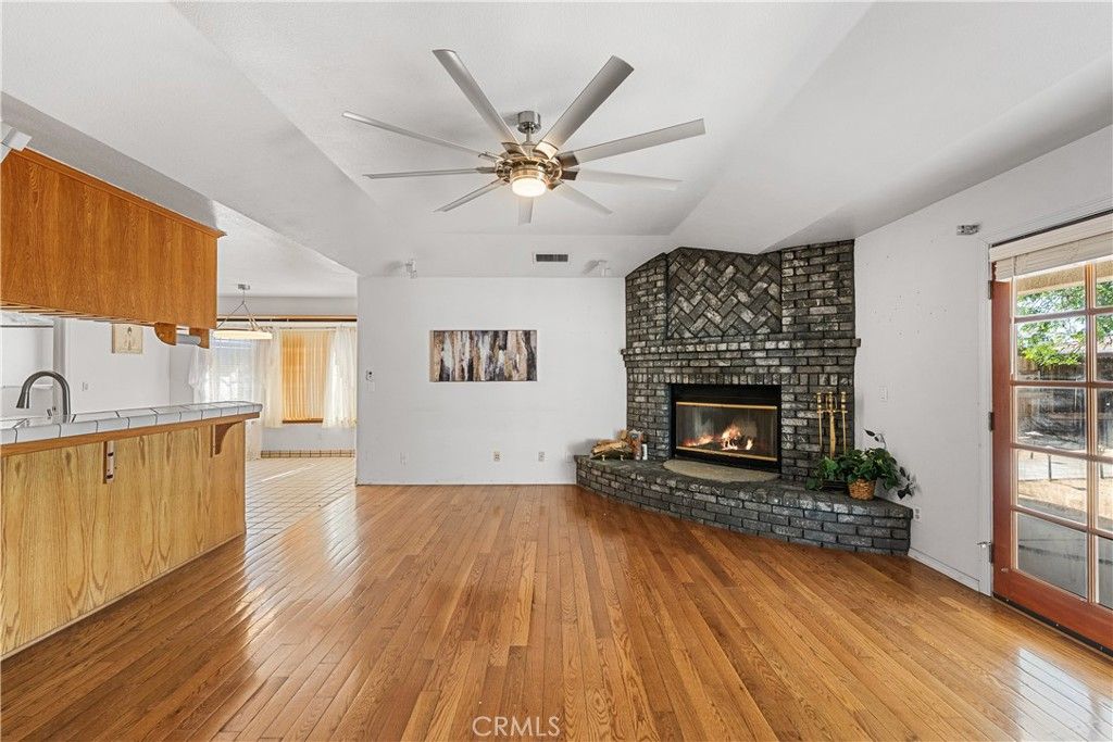 Image 7 of property listing at 9948 Irene, California City, CA 93505