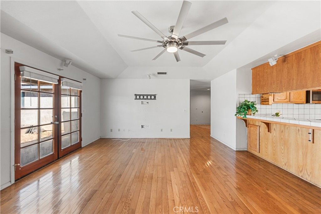 Image 9 of property listing at 9948 Irene, California City, CA 93505