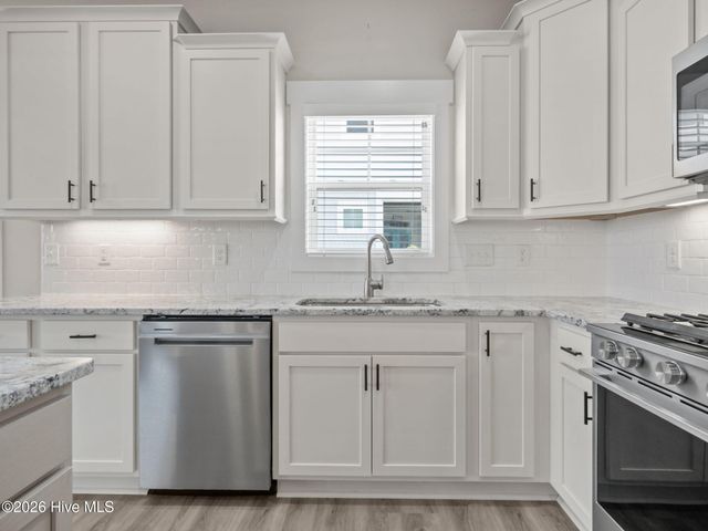 102 Bogue Harbor Court, Newport, NC 28570