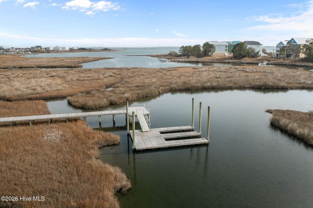 102 Bogue Harbor Court, Newport, NC 28570