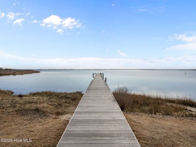 102 Bogue Harbor Court, Newport, NC 28570