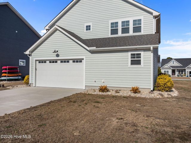 102 Bogue Harbor Court, Newport, NC 28570