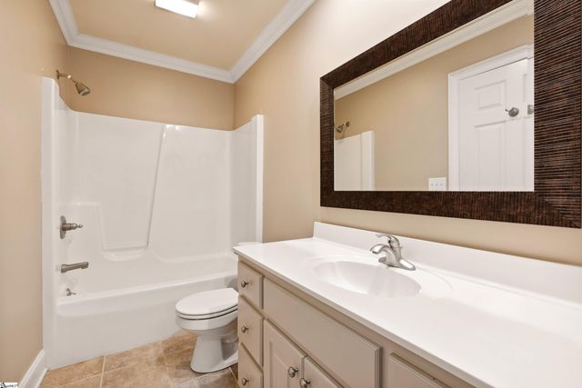 201 King Eider Way, Taylors, SC 29687