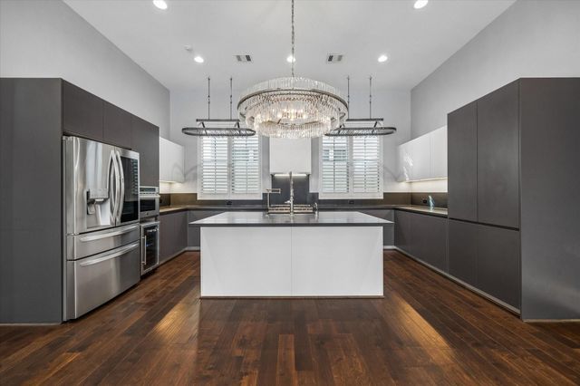 11104 Savannah Woods Lane, Houston, TX 77043