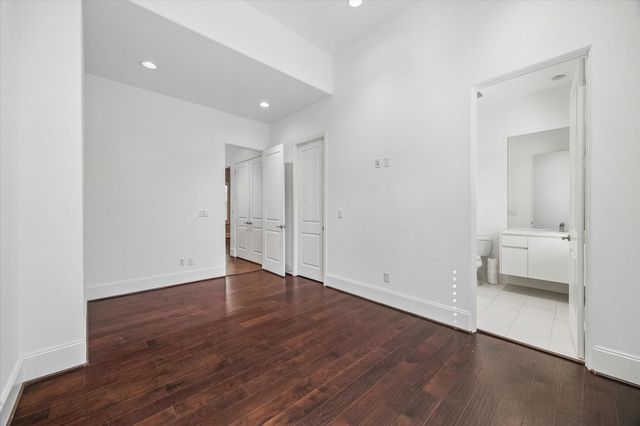 11104 Savannah Woods Lane, Houston, TX 77043