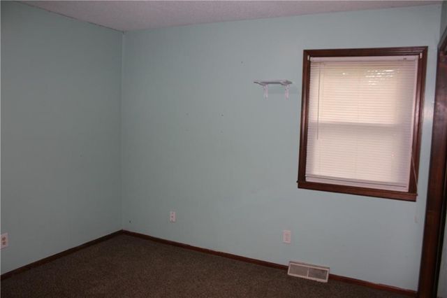 8400 Bradley Court, Belton, MO 64012