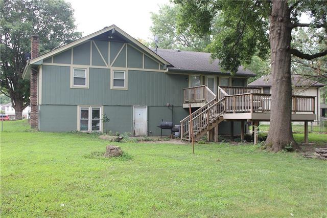 8400 Bradley Court, Belton, MO 64012