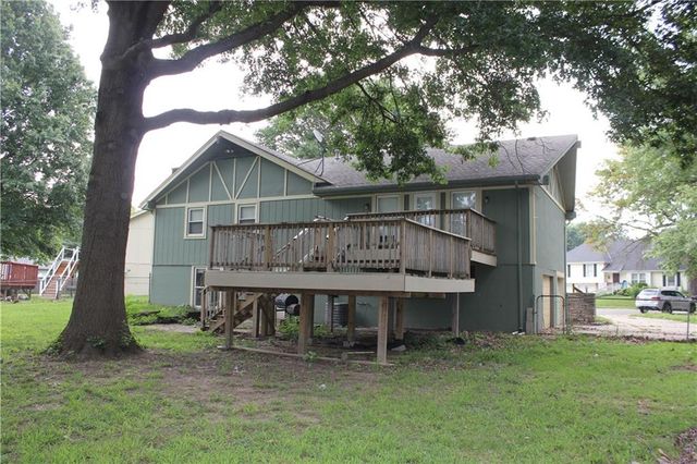 8400 Bradley Court, Belton, MO 64012