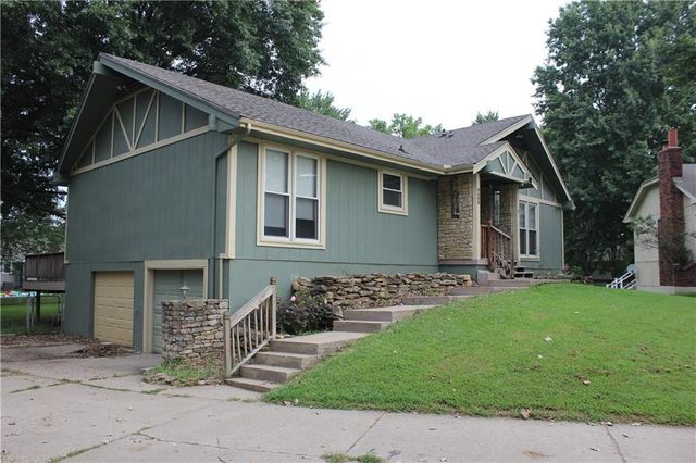 8400 Bradley Court, Belton, MO 64012