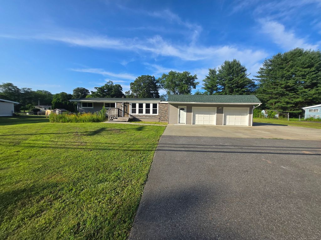 371 Fitchville Road, Bozrah, CT 06334