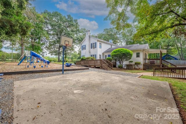 5901 Statesville Road, Charlotte, NC 28269