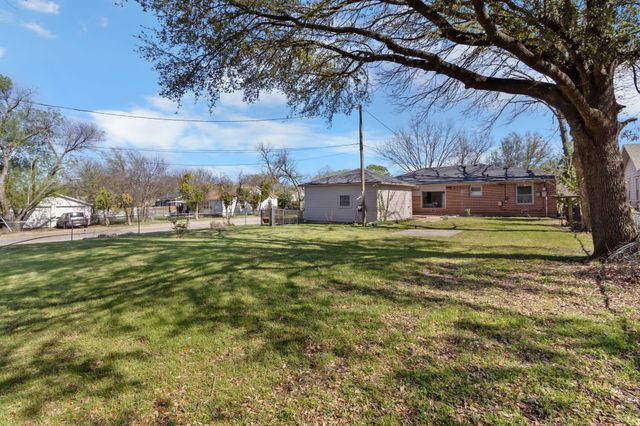 3801 Erath Avenue, Waco, TX 76710