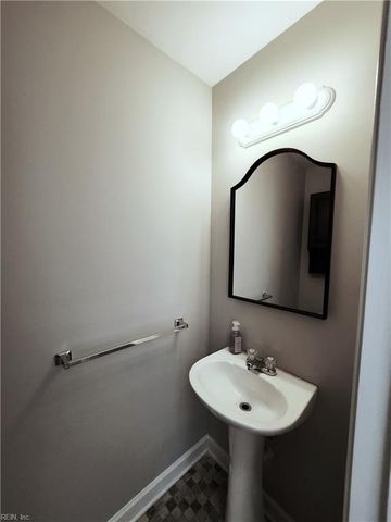 6504 Gentry CT, Gloucester, VA 23061