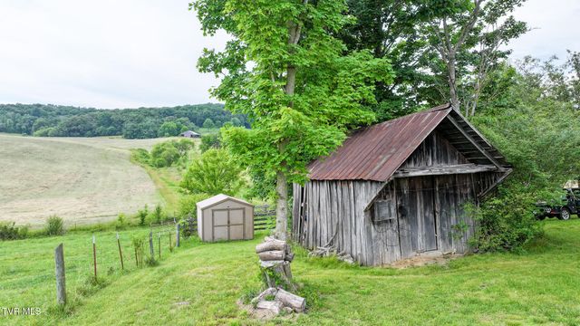 6130 Newport Highway, Greeneville, TN 37743