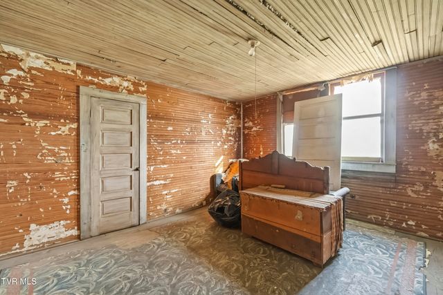 6130 Newport Highway, Greeneville, TN 37743