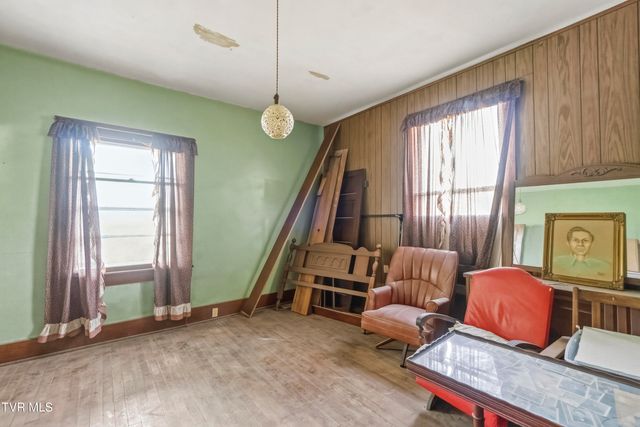 6130 Newport Highway, Greeneville, TN 37743