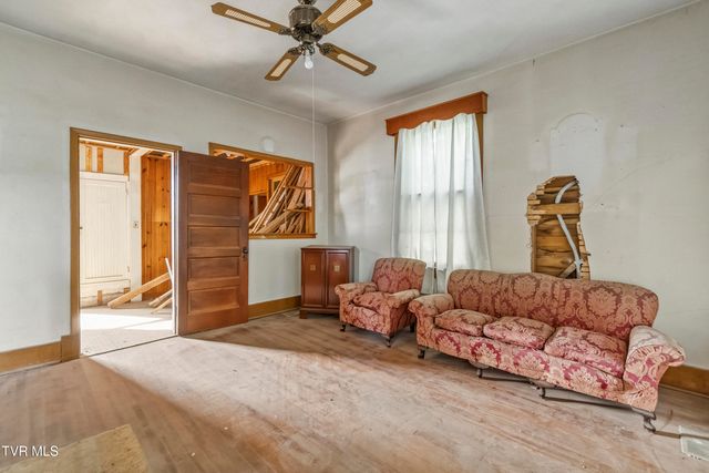 6130 Newport Highway, Greeneville, TN 37743