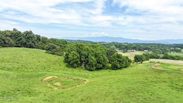 6130 Newport Highway, Greeneville, TN 37743