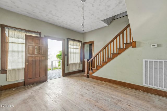 6130 Newport Highway, Greeneville, TN 37743