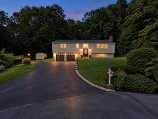 9 Pavia Place, Framingham, MA 01702