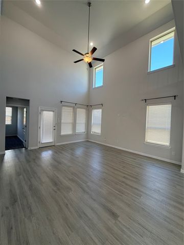 2201 Preston Bend Street, Little Elm, TX 75036